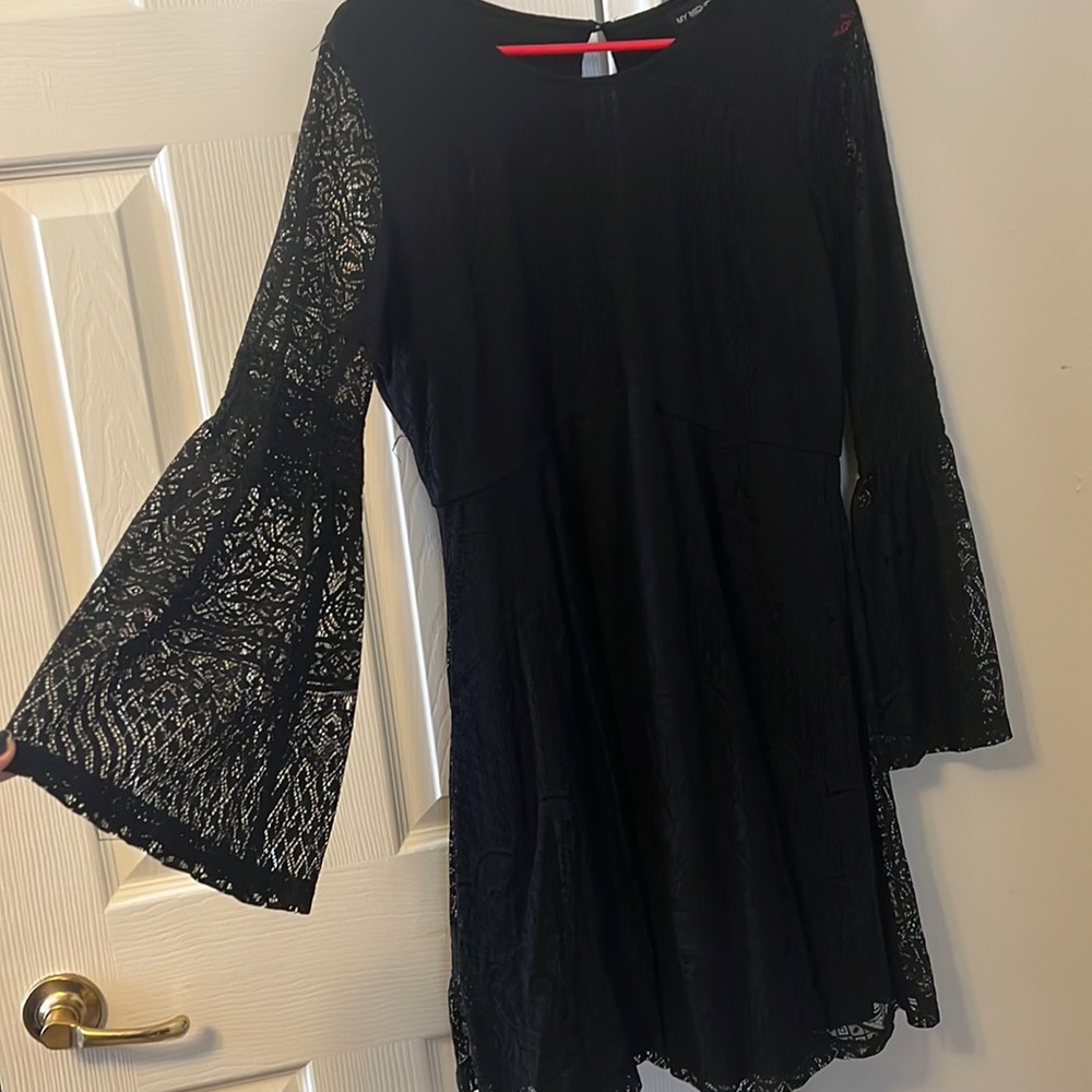 Black lace dress